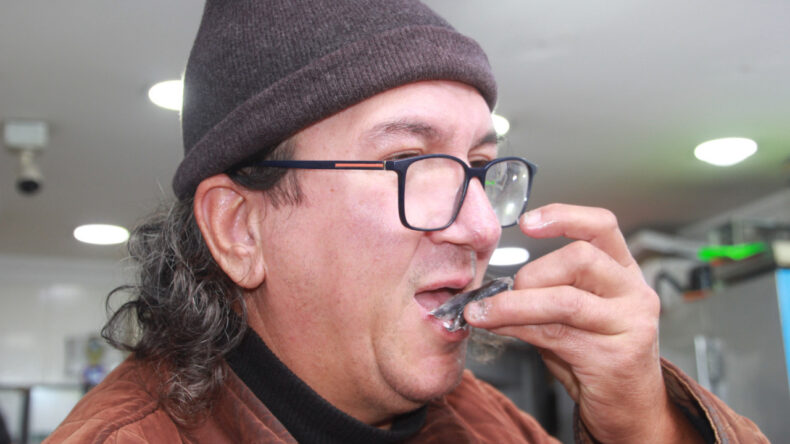 Hamsi Fiyatları Düşünce Çiğ Çiğ Tüketildi