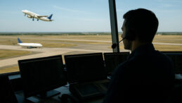 Hava Trafik Kontrolörleri Maaşsız Çalışmak Zorunda Kalıyor