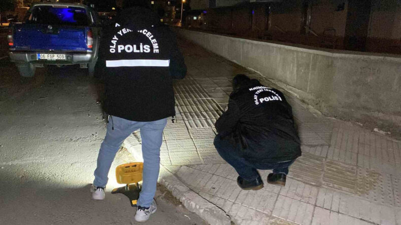 Husumet Nedeniyle Kaçışta Kaza Yapan İki Kişiye Tüfekle Ateş Açıldı