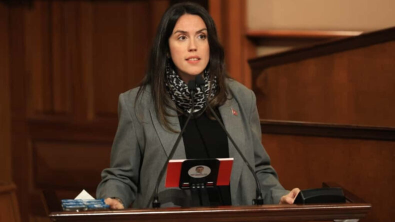 İBB Meclisi'nde Sert Konuşmalar: Edep Ya Hu