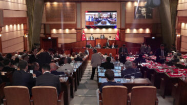 İBB Meclisi'nde Zam Talepleri Komisyona G&ouml;nderildi