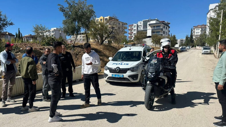 İki grup arasında bıçaklı kavga