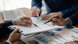 İngiltere’de İşsizlik Oranı Artış Gösterdi, Ücret Artış Hızı Yavaşladı