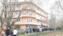 İŞKUR &Ouml;n&uuml;nde Umut Kuyruğu