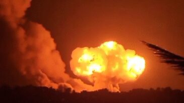 İsrail'den L&uuml;bnan'a Yoğun Bombardıman