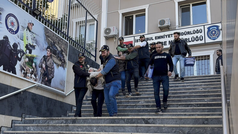 İstanbul &Uuml;zerinden 3 İlde &Ccedil;ete Operasyonu Ger&ccedil;ekleştirildi