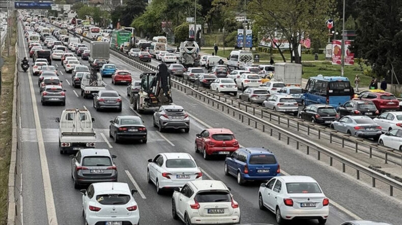 İstanbul'da Trafik Felç Oldu