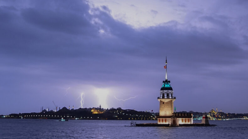 İstanbul'u Sağanak Vurdu