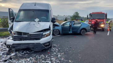 İzmir'de Zincirleme Trafik Kazası: Hayatını Kaybeden ve Yaralananlar Var