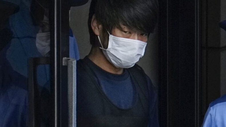 Japonya'nın Eski Liderini Öldüren Zanlı Suçunu İkrar Etti