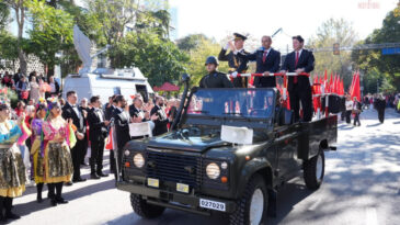 Kadık&ouml;y'de "Cumhuriyet Y&uuml;r&uuml;y&uuml;ş&uuml;" &Ouml;ncesi Renkli G&ouml;r&uuml;nt&uuml;ler