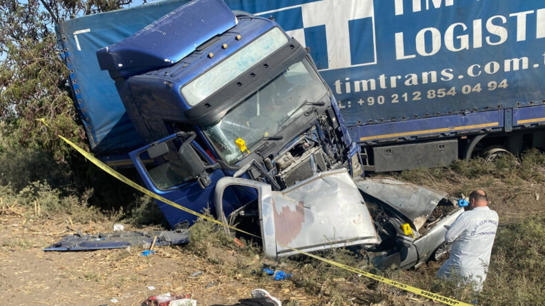 Kafa Kafaya &Ccedil;arpışma: Otomobil Hurdaya D&ouml;nd&uuml;