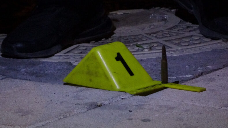 Kaldırımda Bulunan Mermi, Polisi Harekete Geçirdi