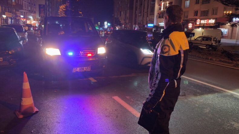 Karakola Çakar Araçla Geldi, 276 Bin TL Ceza Aldı