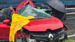 Karşı Şeride Geçen Otomobil TIR'la Çarpıştı: 3 Can Kaybı