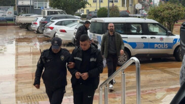 Kavgada Olayla İlgisi Bulunmayan İki Kişiyi Vuran Ş&uuml;pheli Tutuklandı