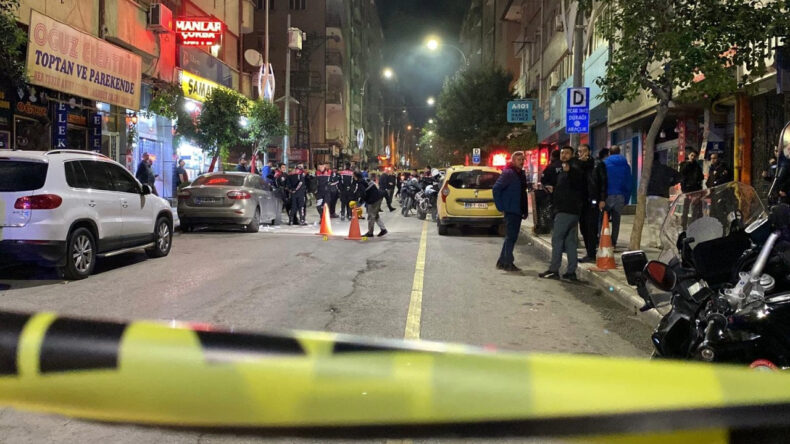 Kavgada Silahlar Patladı: 3 Yaralı