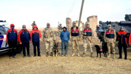 Kaybolan genci iz k&ouml;pekleri buldu