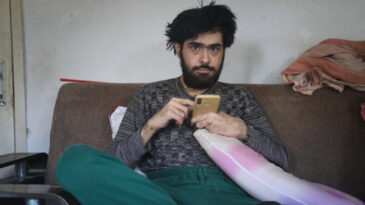 Kendini Eve Kapattı, 3 Yıldır Duş Bile Almıyor: Bıktım