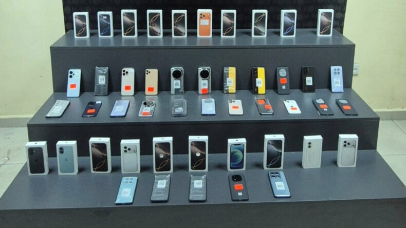 Kocaeli'de 3 Milyon TL Değerinde Kaçak Telefonlar Ele Geçirildi