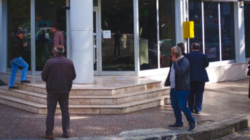 Kurusıkı Tabancayla Banka Soygunu