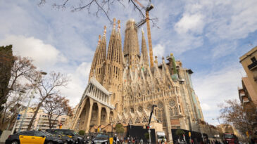 La Sagrada Familia En Y&uuml;ksek Kilise Unvanını Kazandı