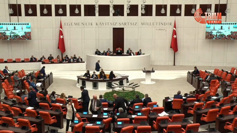 Meclis'te teklif tepkisi: 'Kültür alanlarını yeniden yandaş vakıflara açma girişimi'