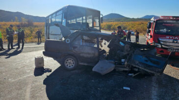 Mersin'de Feci Kaza: 3 &Ouml;l&uuml;, 12 Yaralı