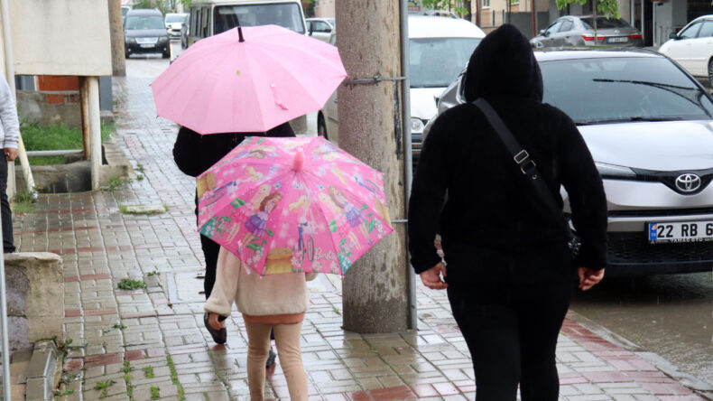 Meteoroloji'den Marmara ve Karadeniz için Yağış Uyarısı