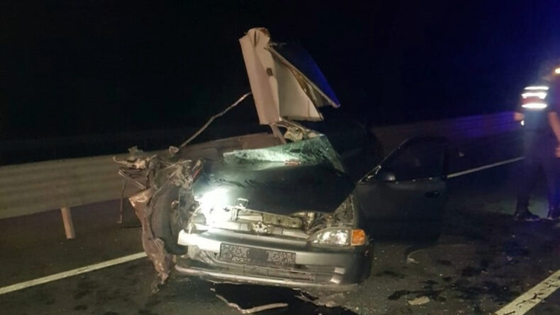 Otobüs ile otomobil çarpıştı: 1 kişi yaşamını yitirdi, 2 kişi yaralandı