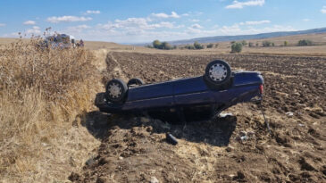 Otomobilin Lastiği Patladı, 4 Kişi Ölümden Döndü