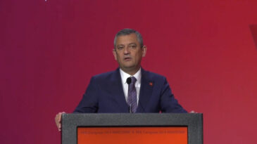 &Ouml;zel: Se&ccedil;im Bir Referandum Olacak