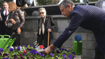 &Ouml;zg&uuml;r &Ouml;zel'den 'Cumhur İttifakı'nda &ccedil;atlak' uyarısı: Onunla ben mi uğraşayım