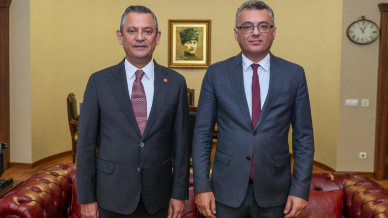 &Ouml;zg&uuml;r &Ouml;zel'den KKTC Se&ccedil;imlerine İlk Yorum: Dileriz Ankara Mesajı Doğru Anlamıştır