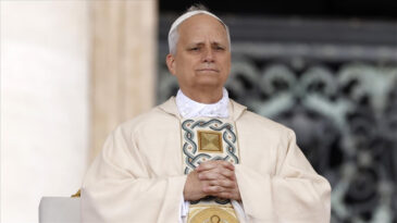 Papa, Gazzeli çocuklara 5 bin doz antibiyotik gönderiyor