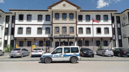 Patronunun Altın ve Paralarını Çalan Karı-Koca Gözaltına Alındı