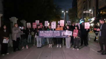 Rojin Kabaiş İ&ccedil;in Kadık&ouml;y&rsquo;de Protesto D&uuml;zenlendi