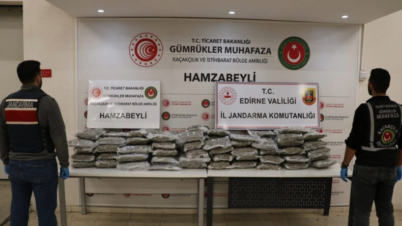 Sahte Basın Kartıyla 105 Kilo Esrarı Türkiye'ye Sokma Girişimi Engellendi
