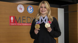 Şampiyon Defne Kurt, altın madalyasını Gazzeli çocuklara armağan etti