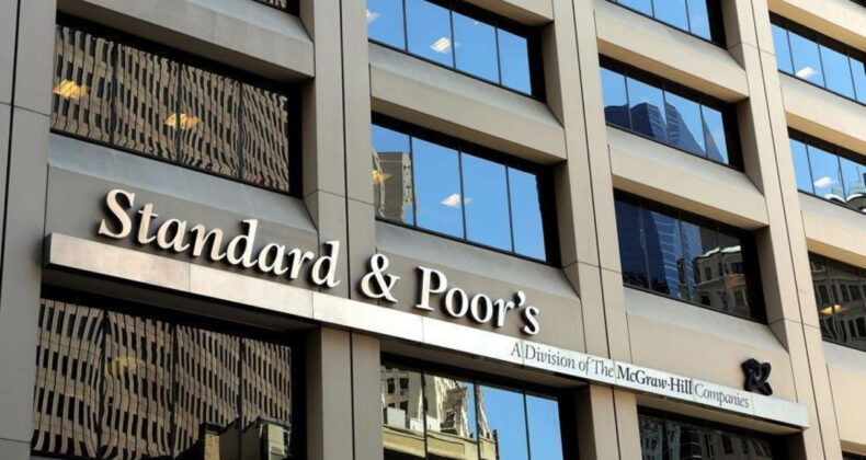 S&P, T&uuml;rkiye'yi Pas Ge&ccedil;ti