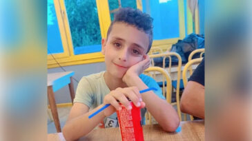 Şanlıurfa&rsquo;da Otomobilin &Ccedil;arptığı &Ccedil;ocuk Hayatını Kaybetti