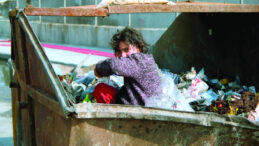 Sefalete Sürüklendiğimiz Gerçeği