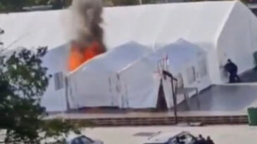 Sırbistan Parlamentosu Önünde Silahlı Saldırı