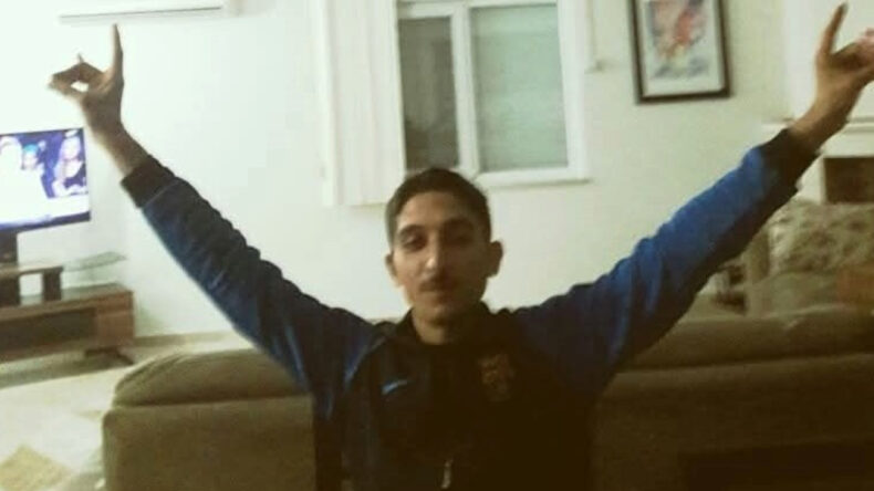 Sokakta Bıçaklandı, Cesedi Sarp Kayalıklarda Bulundu