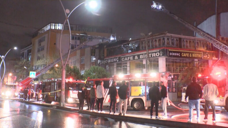 Sultangazi'de Gece Yarısı Korkutan Yangın: Kafe Kül Oldu