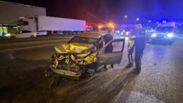 Takla Atan Otomobilden Yaralı Olarak Kurtuldu