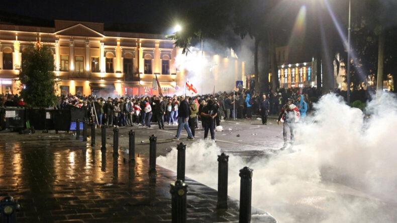 Tansiyon Yükseliyor: Almanya Büyükelçiliğini Geri Çekiyor