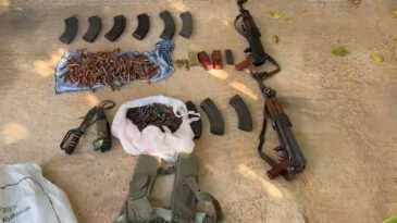 Tarlada Taş ve Tezek Arasına Gizlenmiş Silah ve Uyuşturucu Ele Geçirildi: 12 Gözaltı