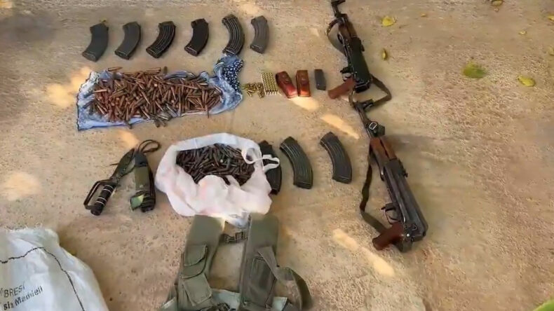 Tarlada Taş ve Tezek Arasına Gizlenmiş Silah ve Uyuşturucu Ele Geçirildi: 12 Gözaltı