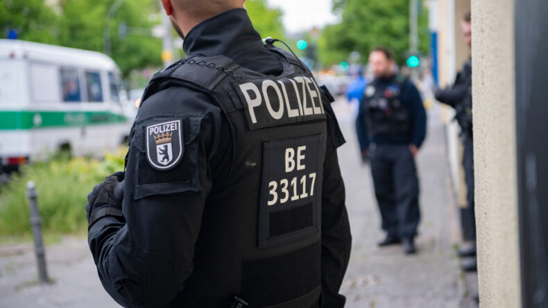 Tatbikatta Kaos: Polis Askeri Vurdu